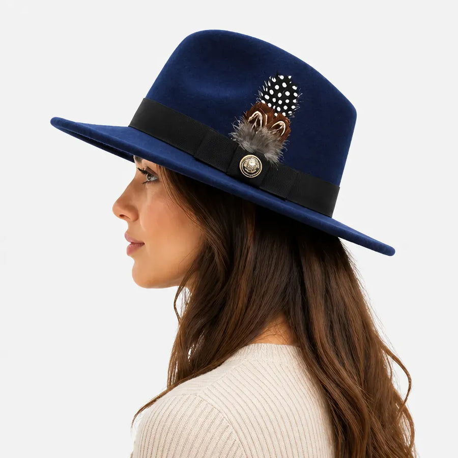 La boîte à chapeaux Chapeau Fedora Blanc - Style Jazz Britannique avec Plume