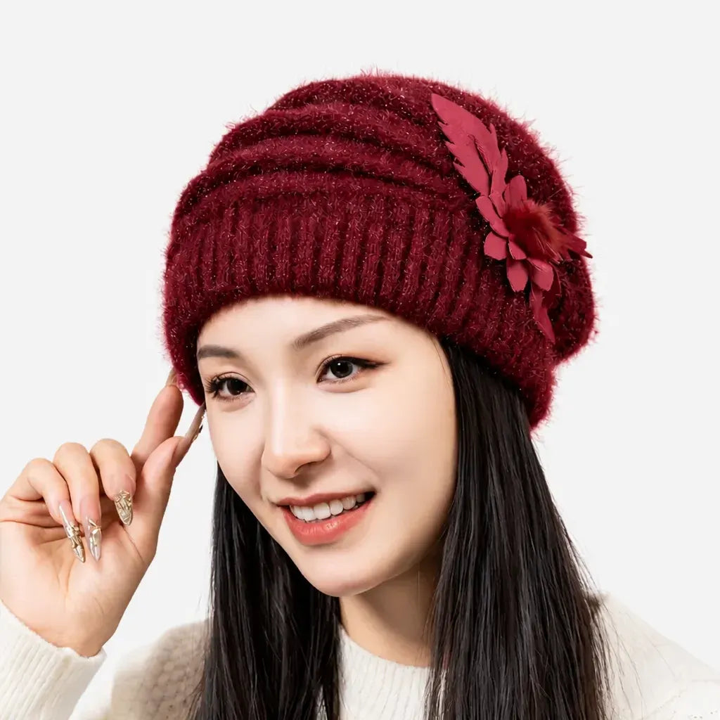 La boîte à chapeaux Bonnet Femme Hiver - Peluche Epaisse et Coupe-Vent avec Fleur