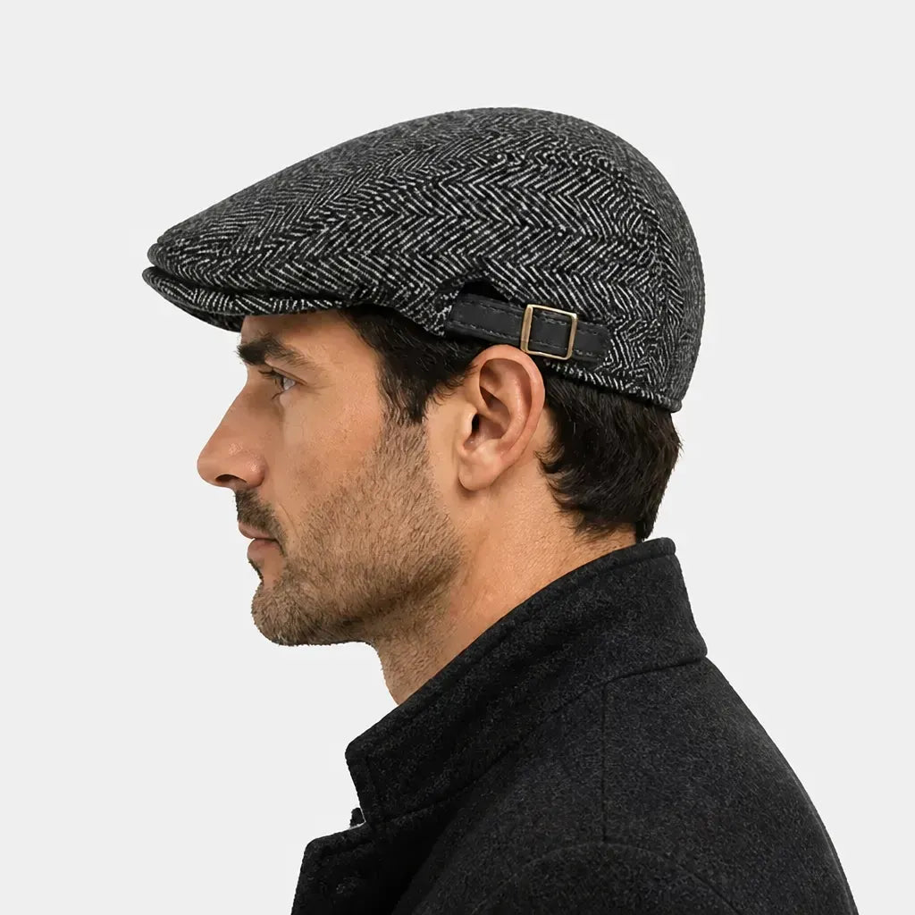 La boîte à chapeaux Casquette Irlandaise Homme - Rayee a Chevrons avec Sangle en Cuir