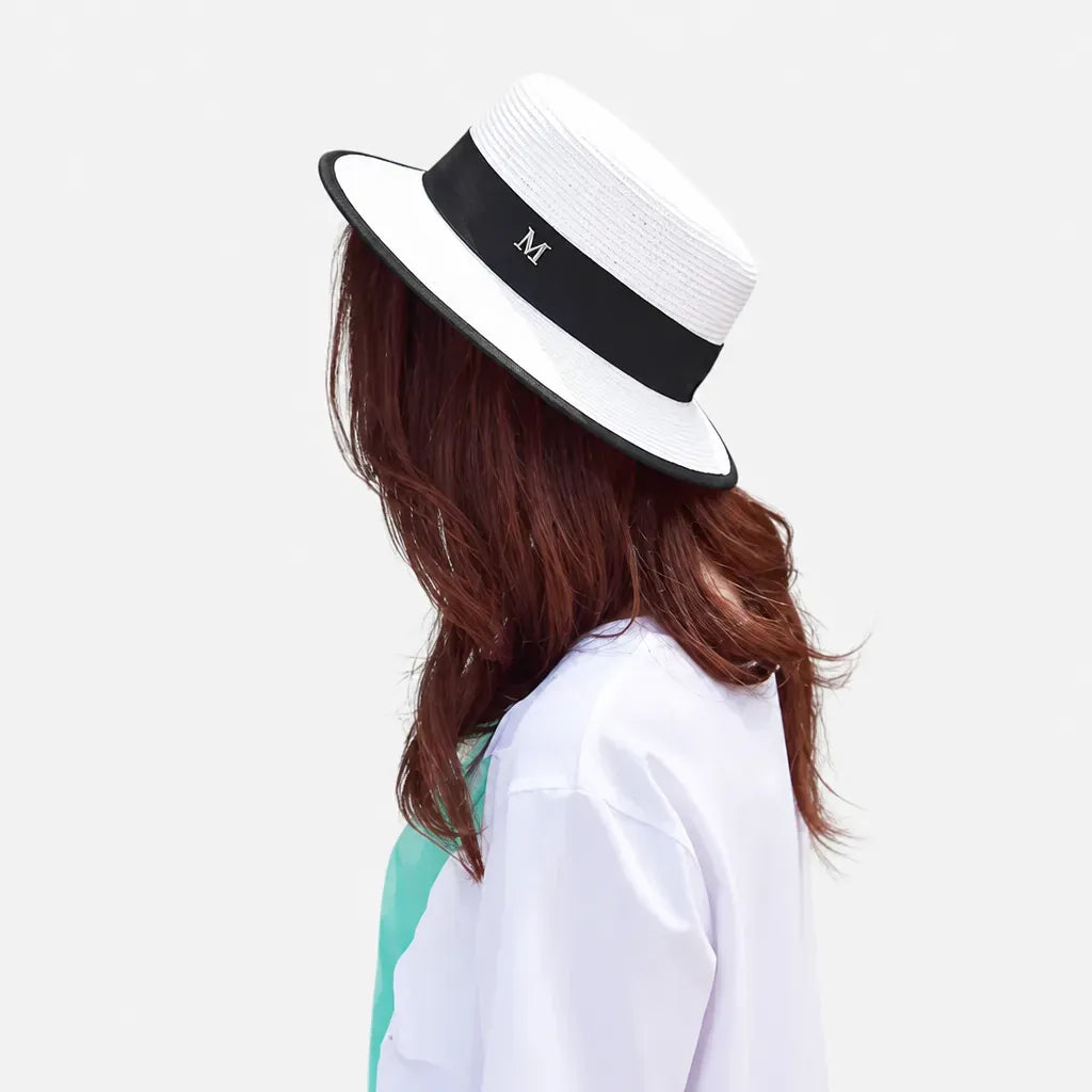 La boîte à chapeaux Chapeau Canotier Femme - Blanc Plat avec Ruban Noir