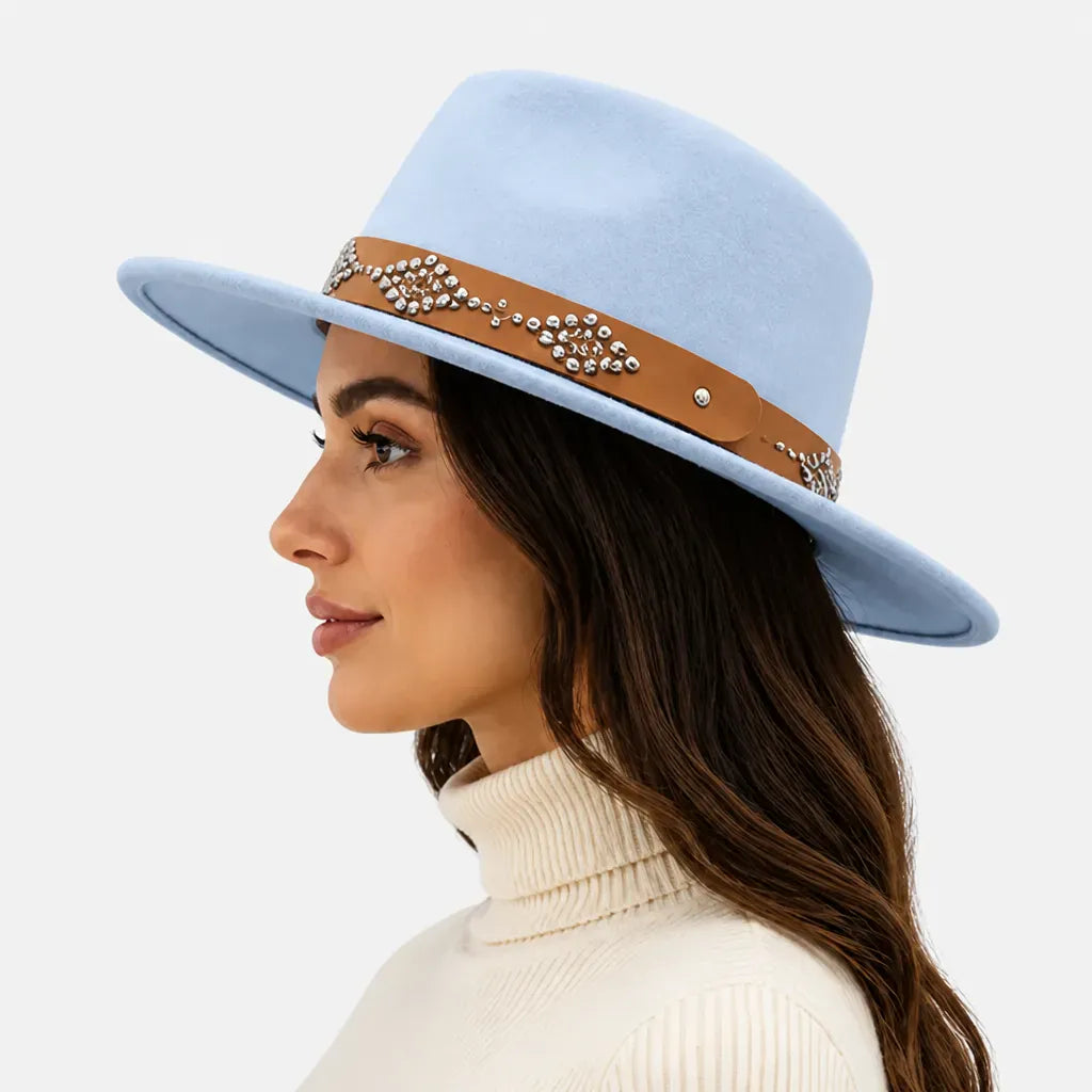La boîte à chapeaux Chapeau Feutre Large Bord Femme - Ceinture Cloutee Style Gambler