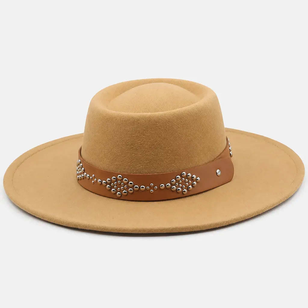 La boîte à chapeaux Chapeau Feutre Large Bord Femme - Ceinture Cloutee Style Gambler