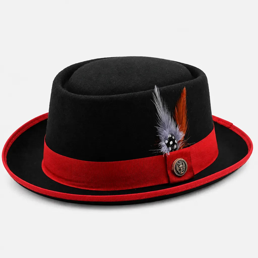 La boîte à chapeaux Chapeau Porkpie - Noir avec Ceinture Rouge et Plume